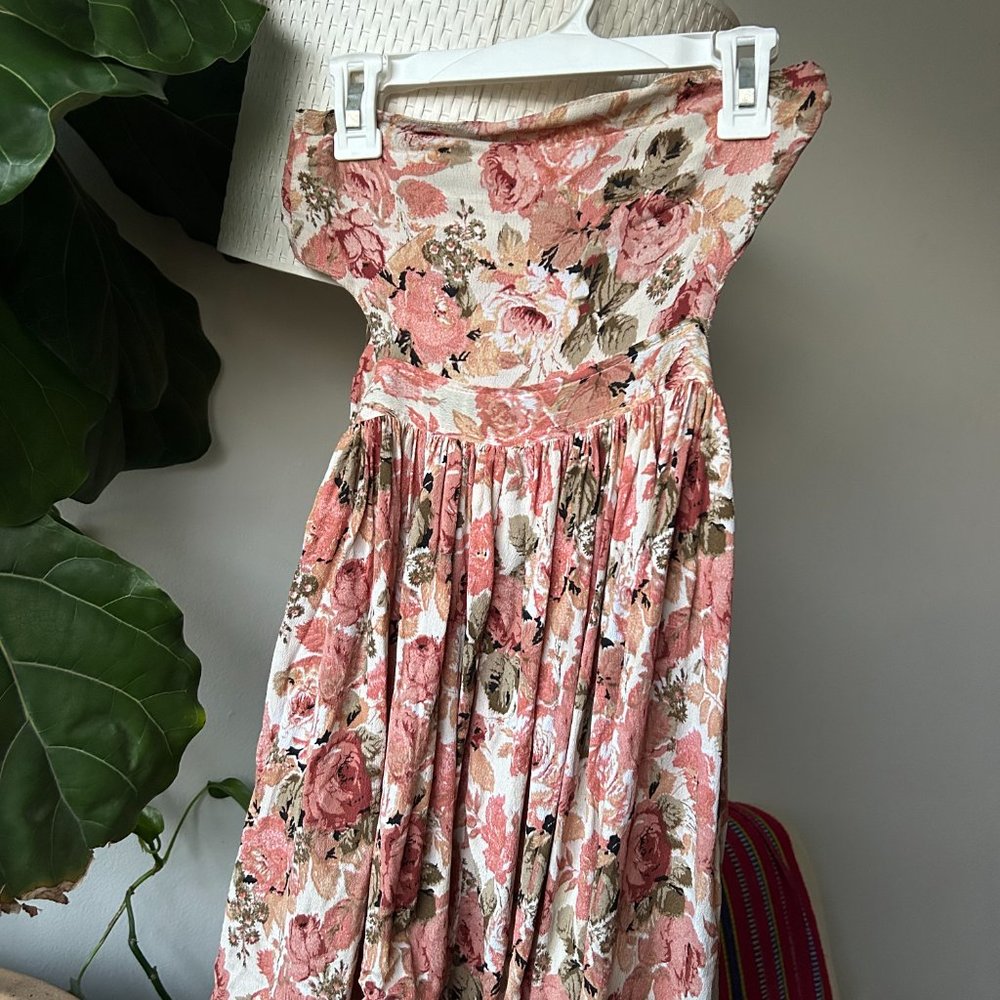 Rare • Brandy Melville Strapless Tie-back Dress